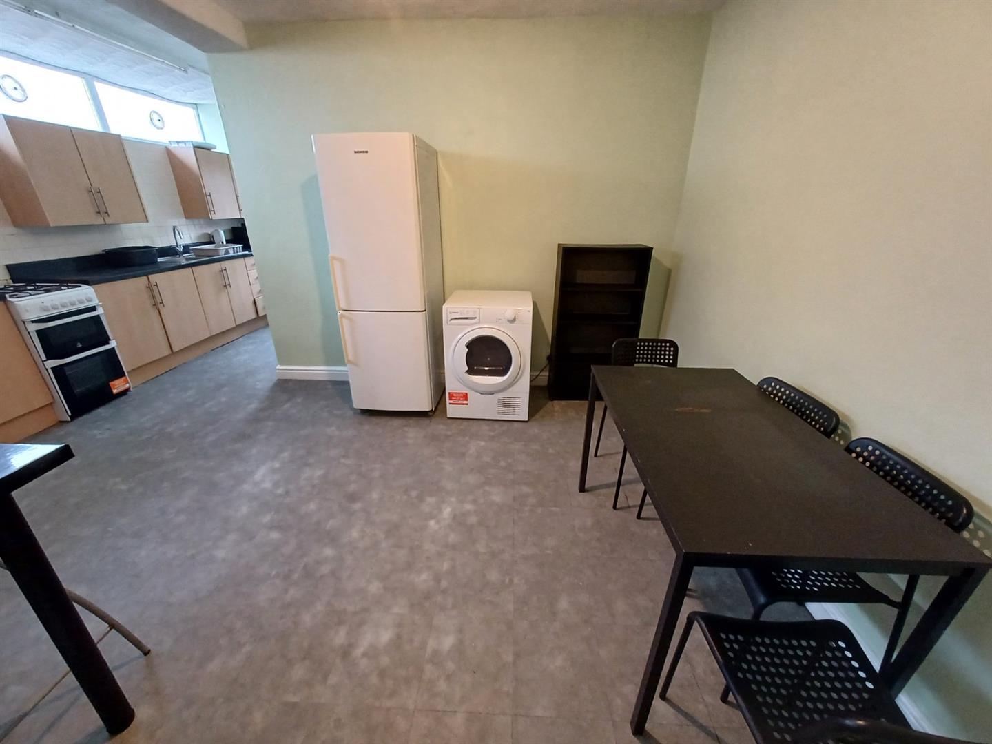 Flat Queen Street in Pontypridd