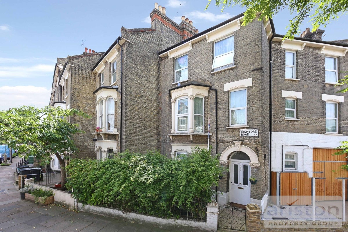 Flat Crayford Road in Greater London