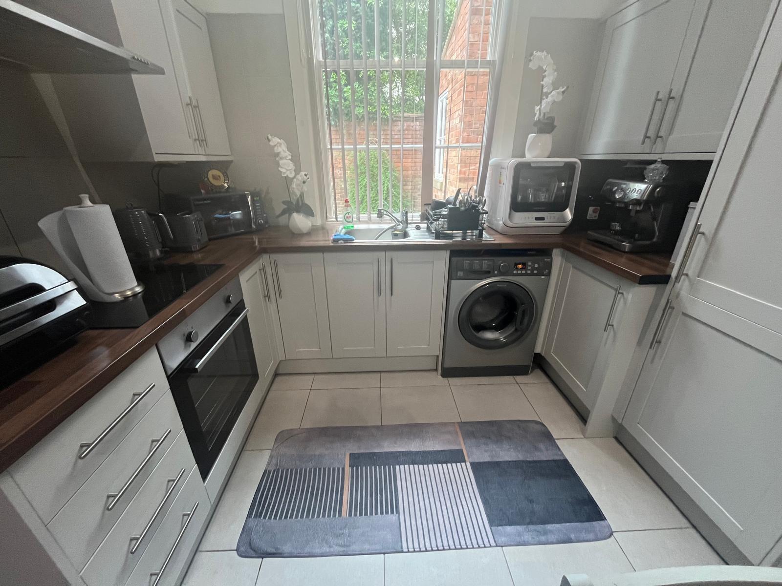 Flat Rosefield Street in Royal Leamington Spa