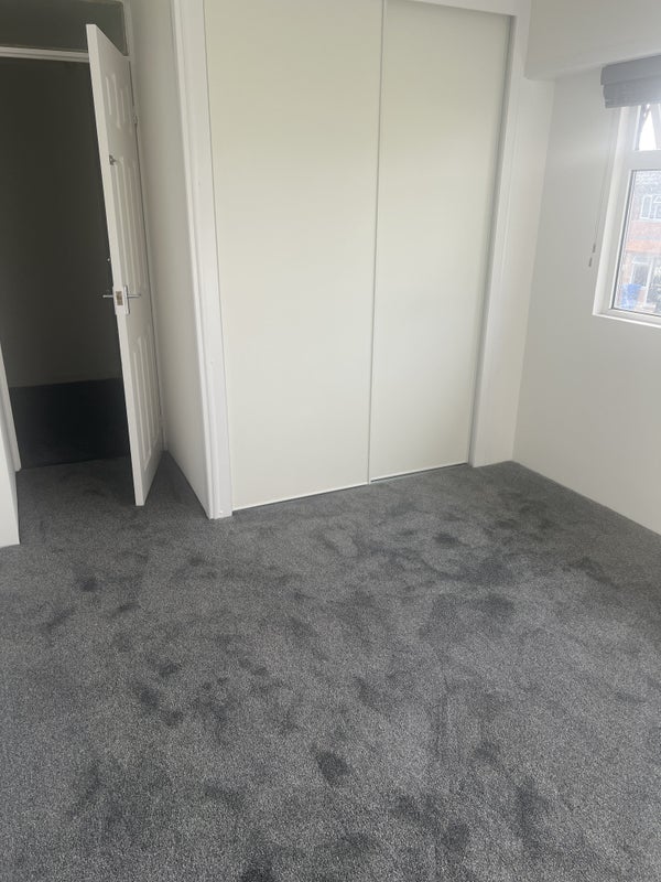 Room Grasmere Avenue in Warrington
