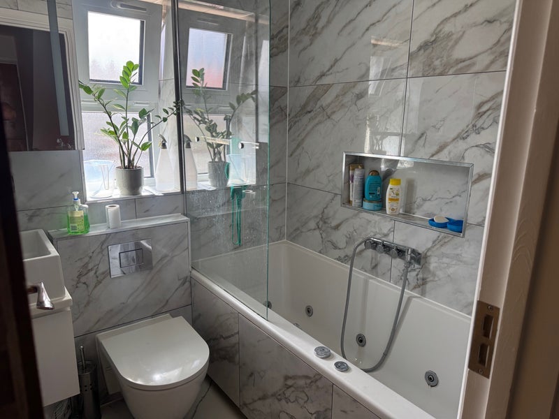 Room Middleham Road in Greater London