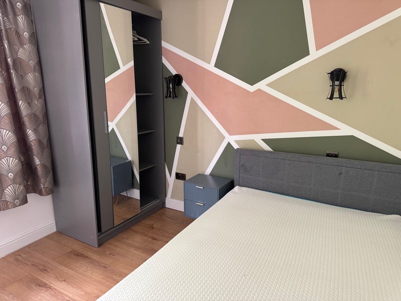 Room Middleham Road in Greater London