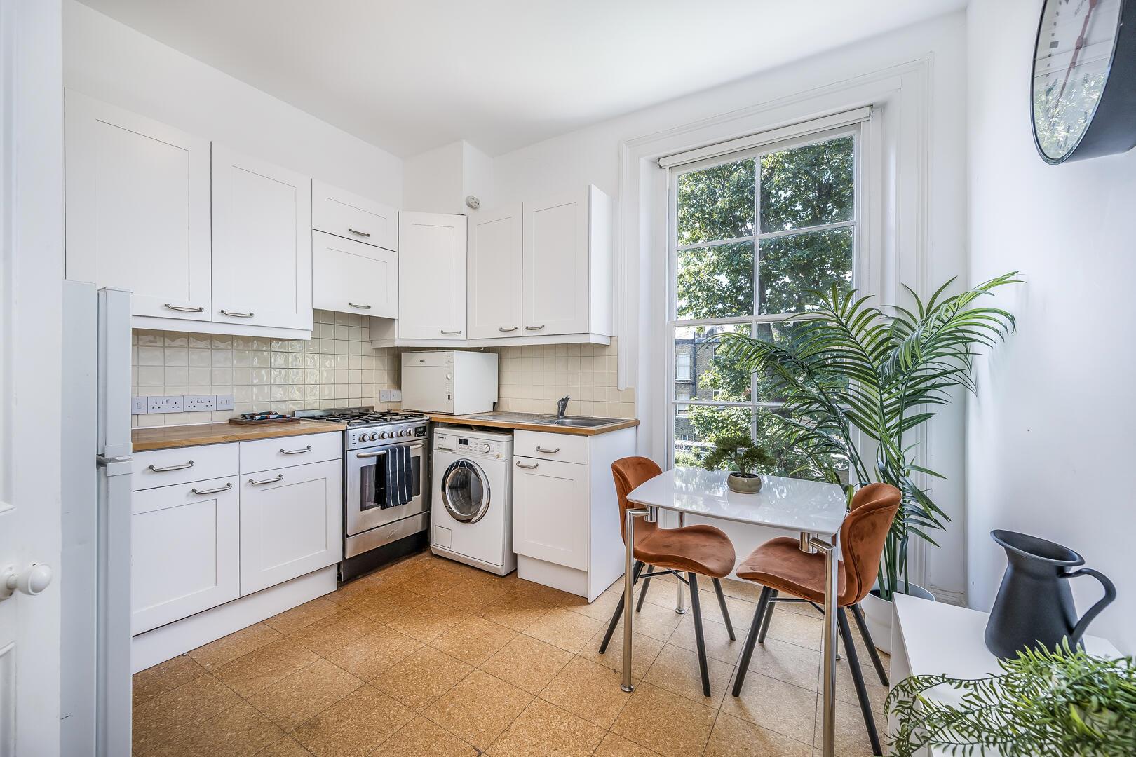 Flat Clarendon Road in Greater London