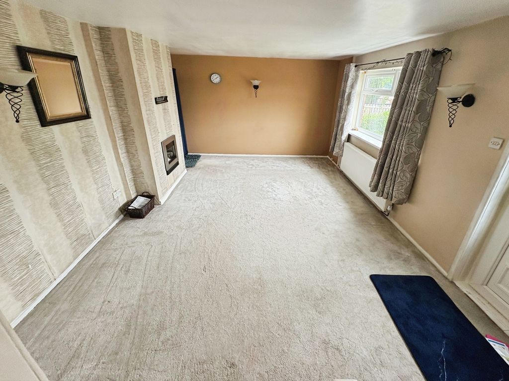 House Mead Crescent in Killingworth