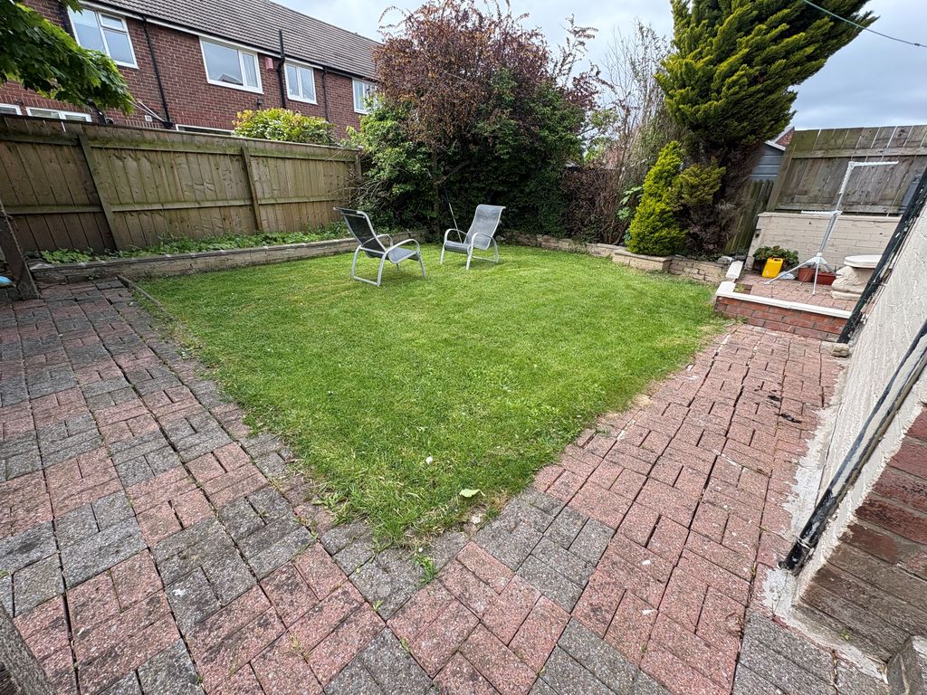 House Mead Crescent in Killingworth