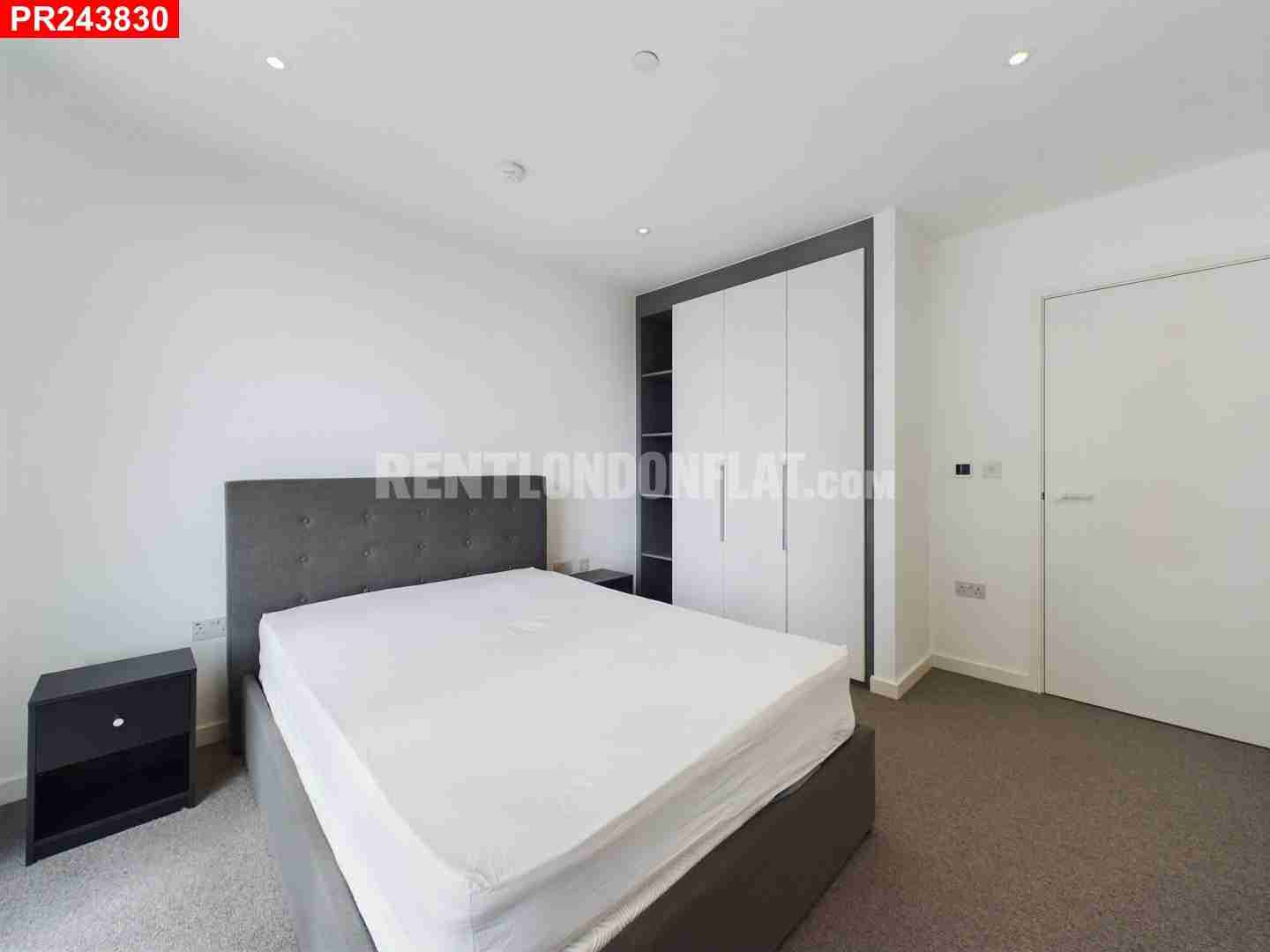 Flat Sidney Street in Greater London
