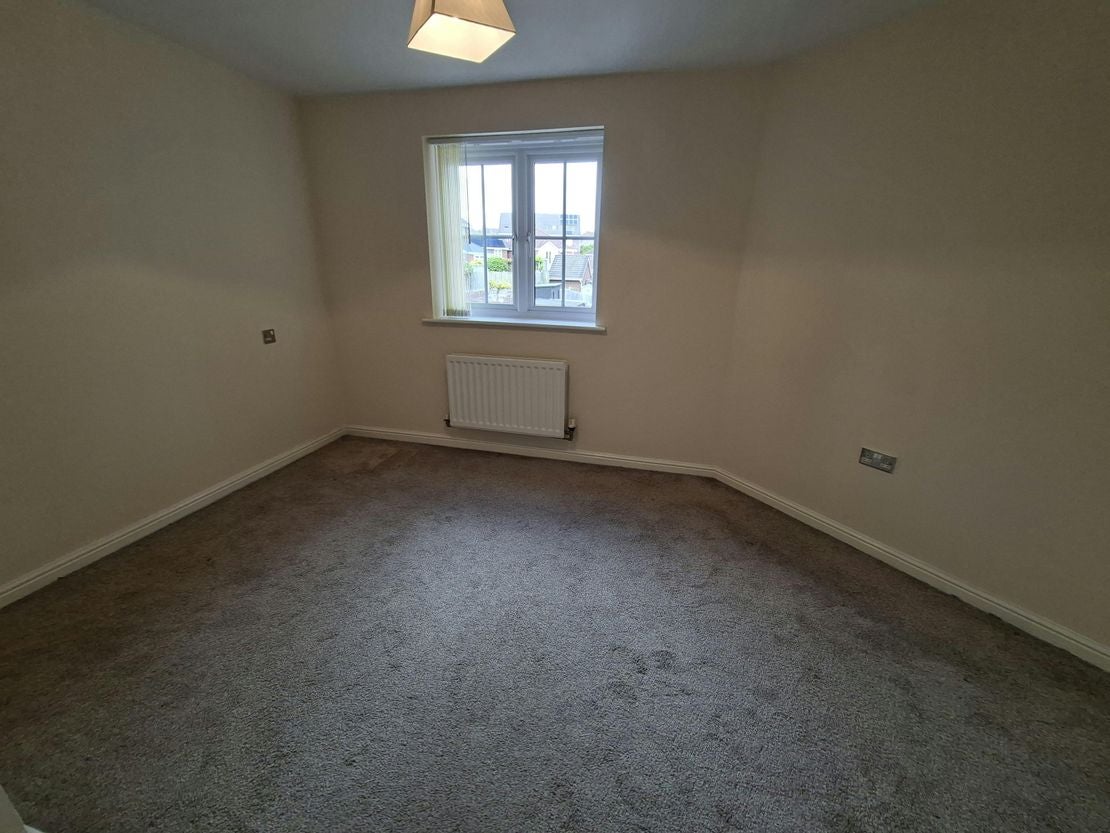 Flat Willowbrook Drive in Stoke-On-Trent
