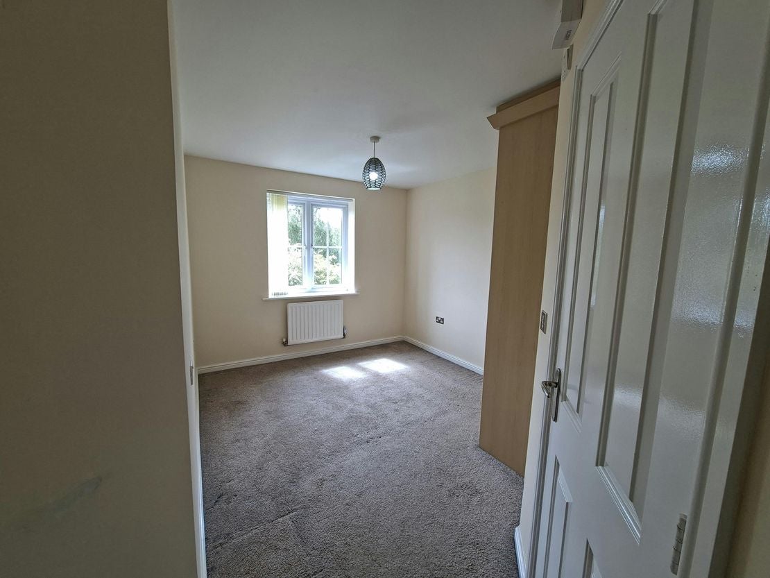 Flat Willowbrook Drive in Stoke-On-Trent