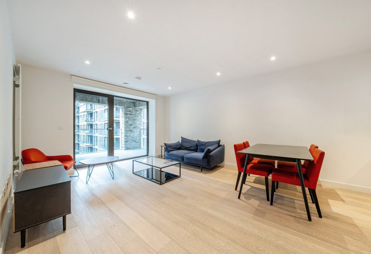 Flat Clipper Street in Greater London