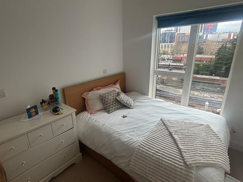 Room Cherry Orchard Road in Greater London