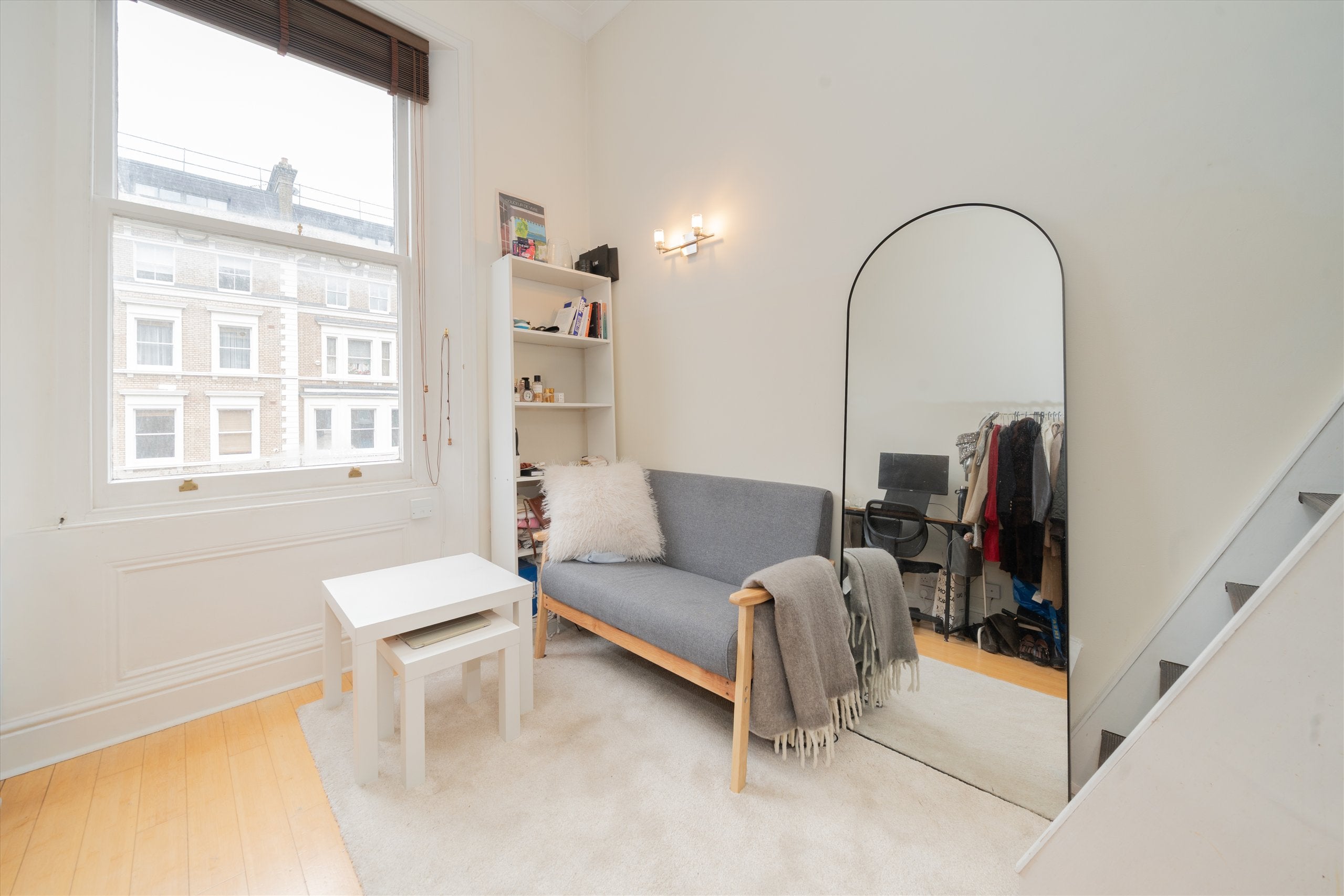 Flat Harrington Gardens in Greater London