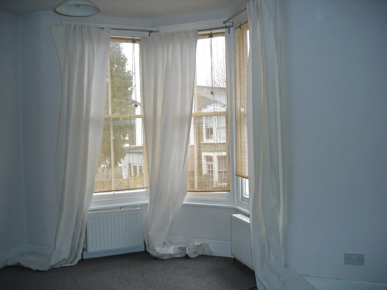 Flat Aspinall Road in Greater London
