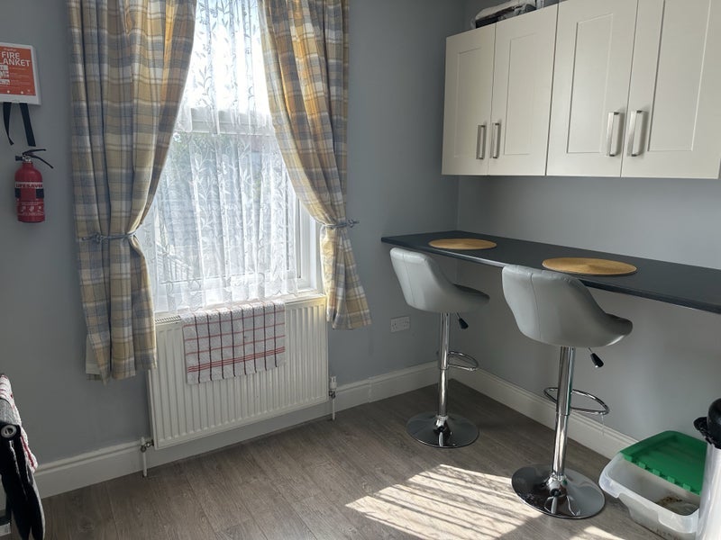 Room Moorland Road in Weston-super-Mare