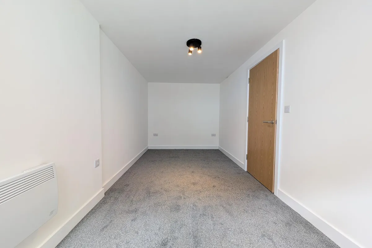 Flat Fairfield Road in Chesterfield