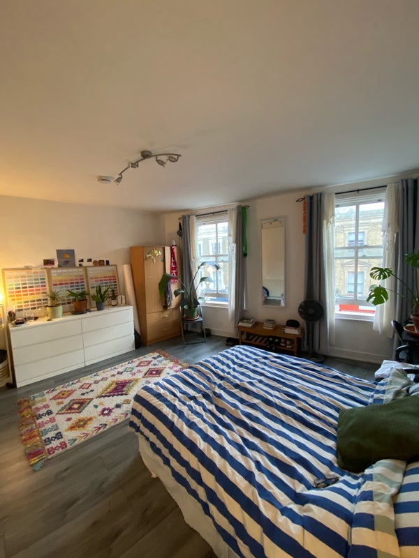 Room Bethnal Green Road in Greater London