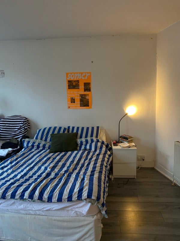 Room Bethnal Green Road in Greater London