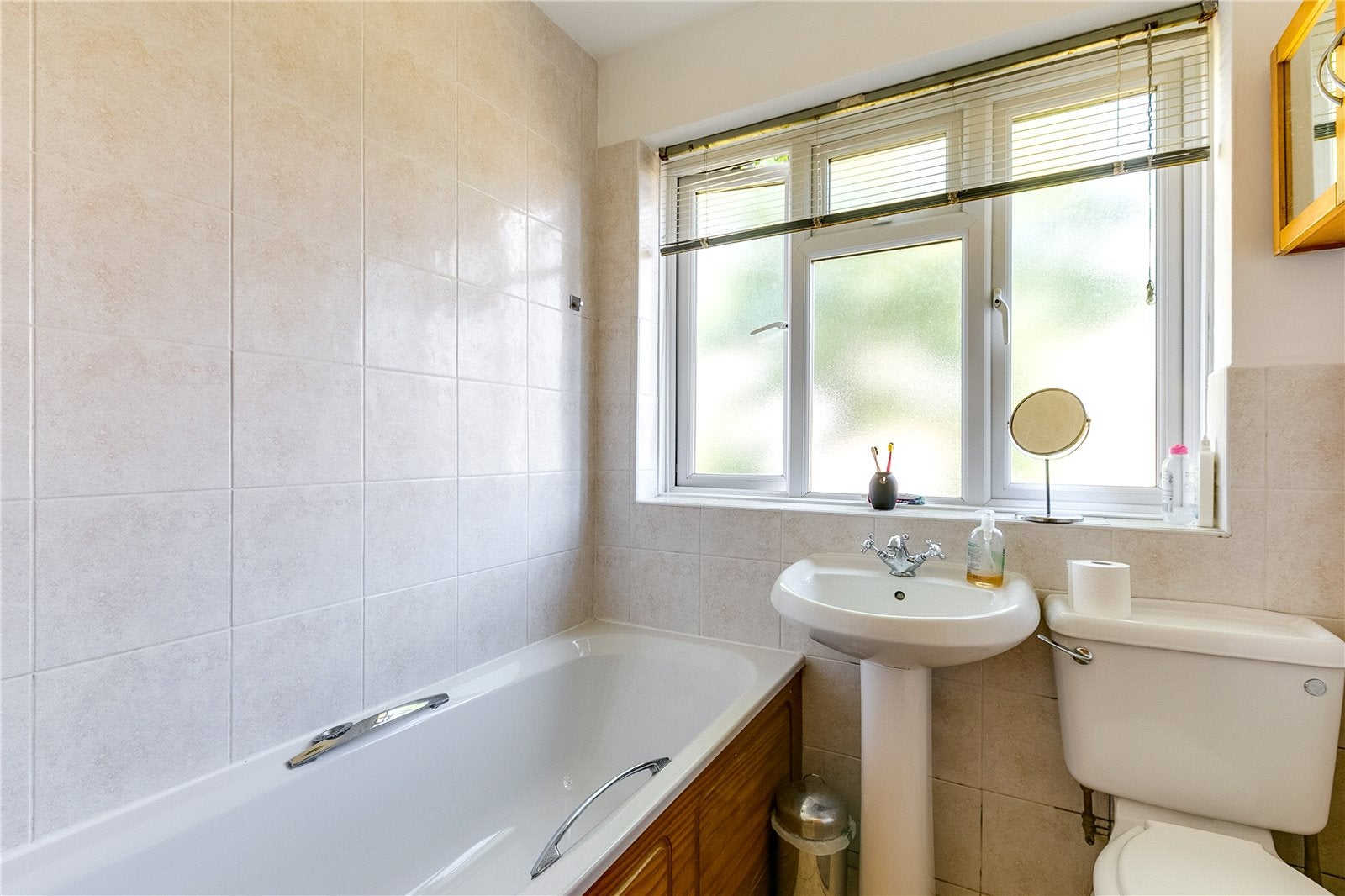 Flat Kelman Close in Greater London