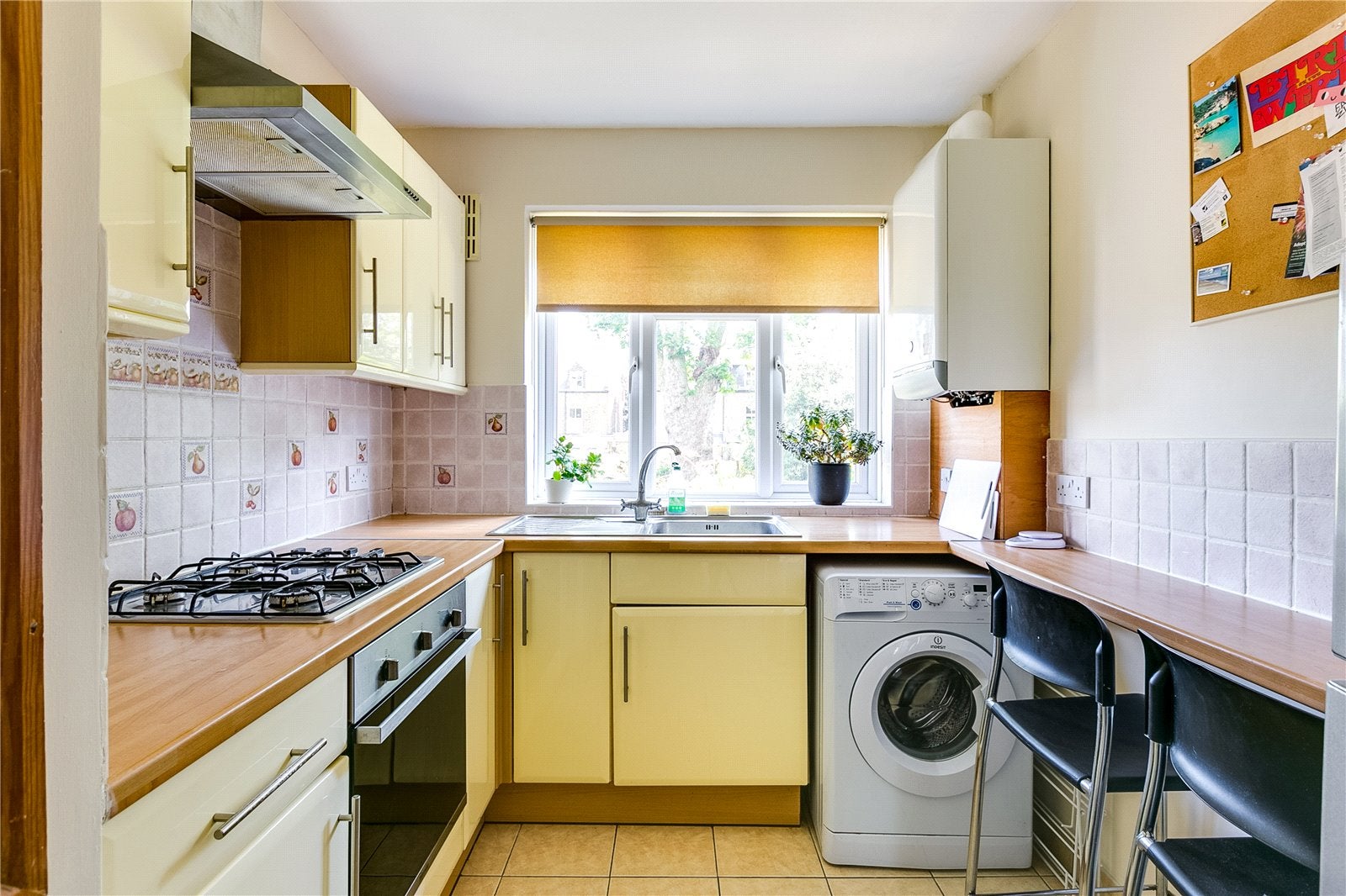 Flat Kelman Close in Greater London