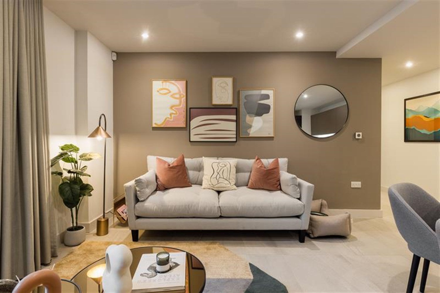 Flat McEwan Square in City of Edinburgh