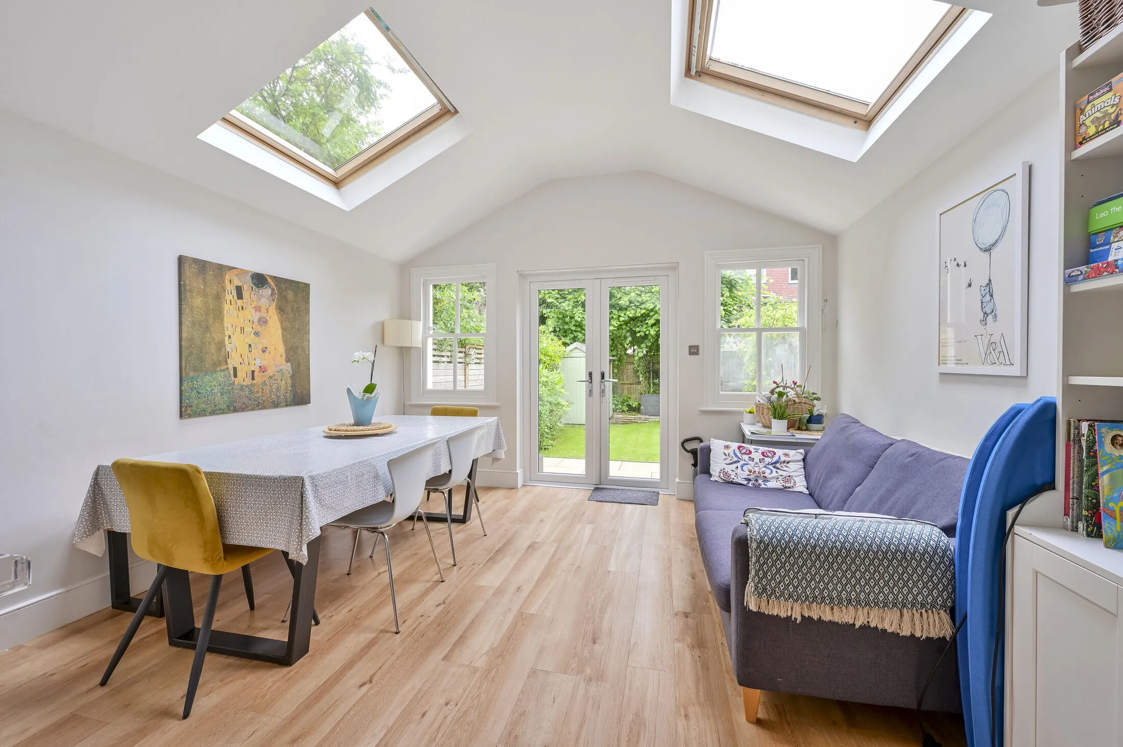 House Sandringham Avenue in Greater London