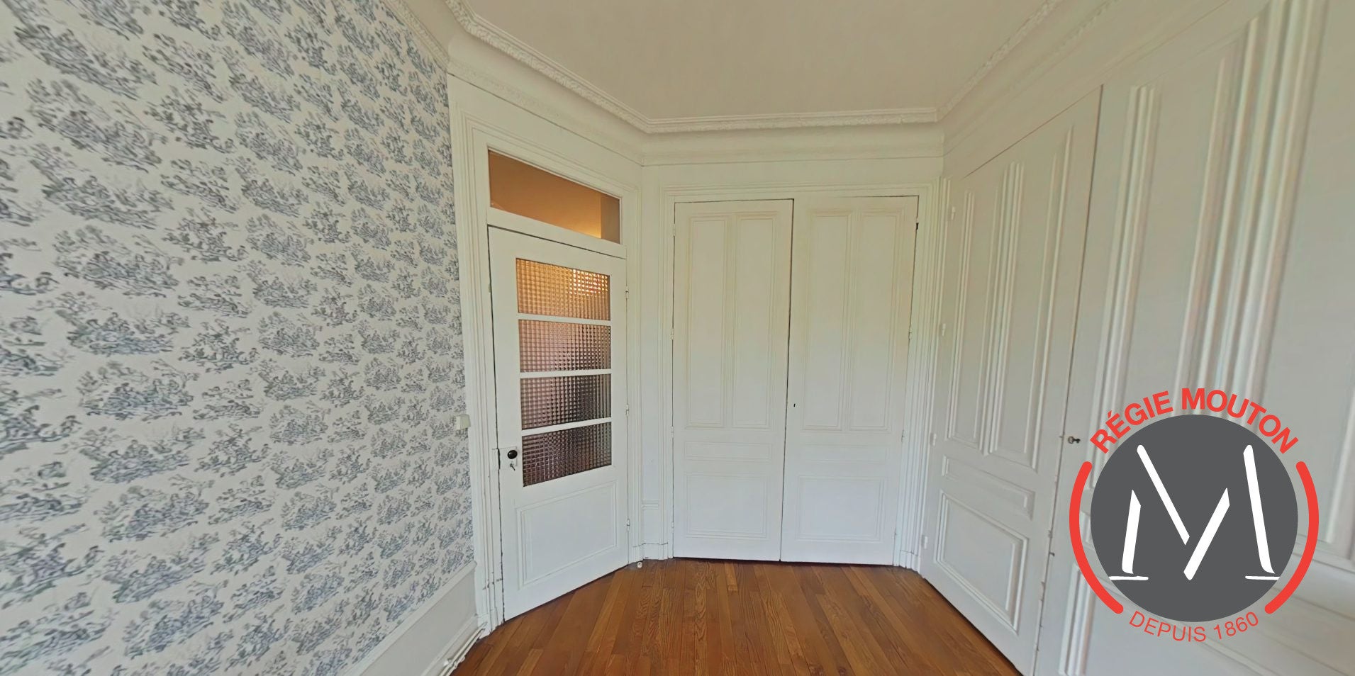 Flat Avenue des Frères Lumière in Lyon