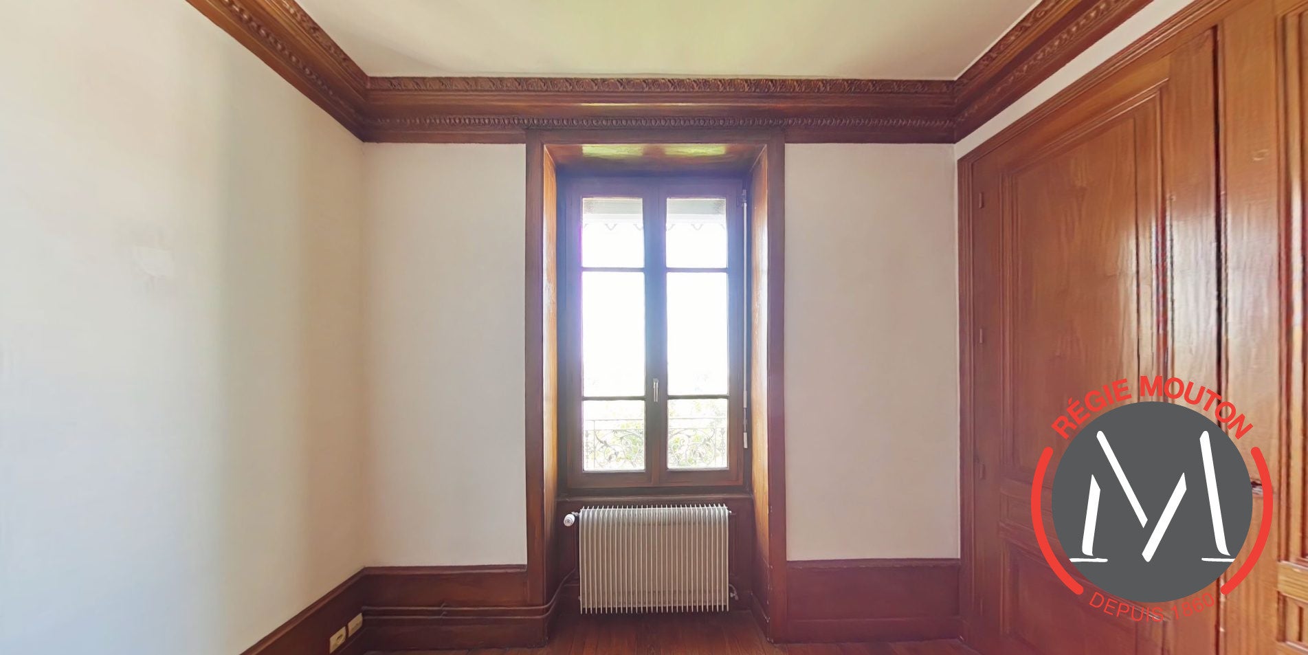 Flat Avenue des Frères Lumière in Lyon