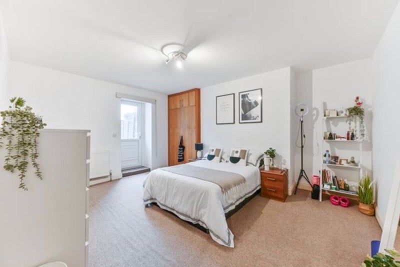 Room Central Hill in Greater London