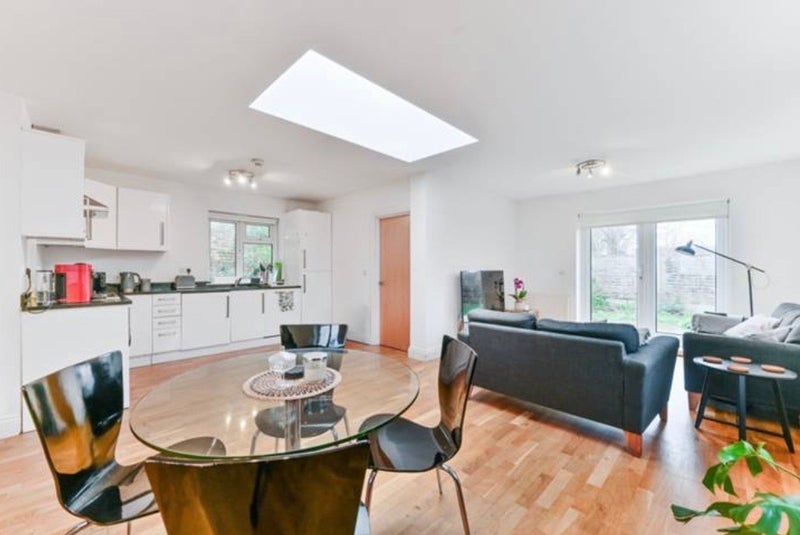 Room Central Hill in Greater London