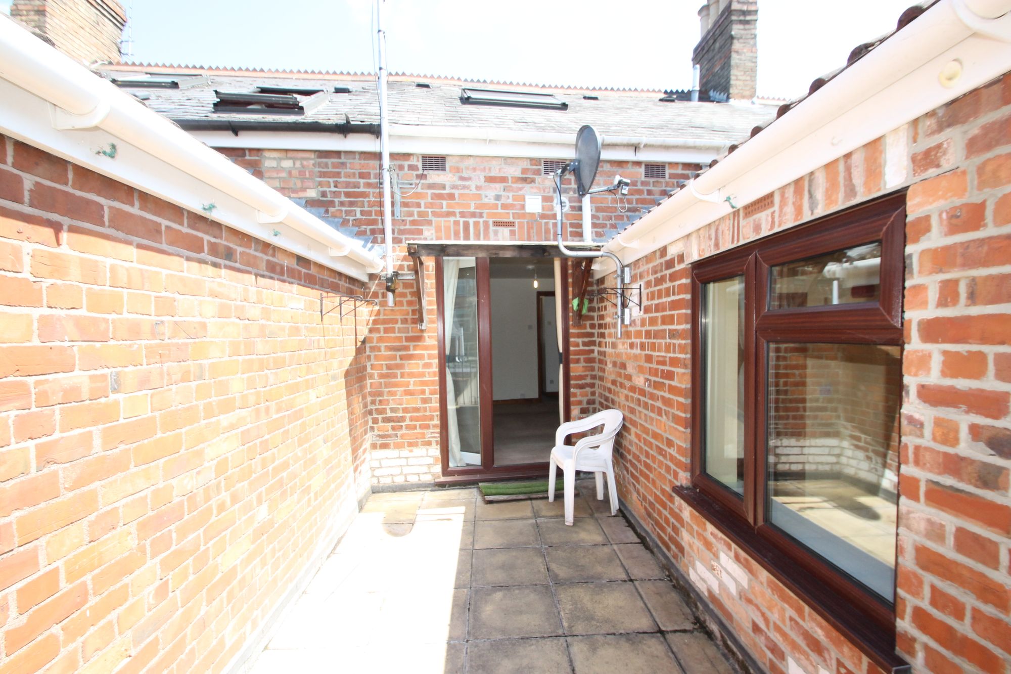 Flat Albemarle Road in Taunton