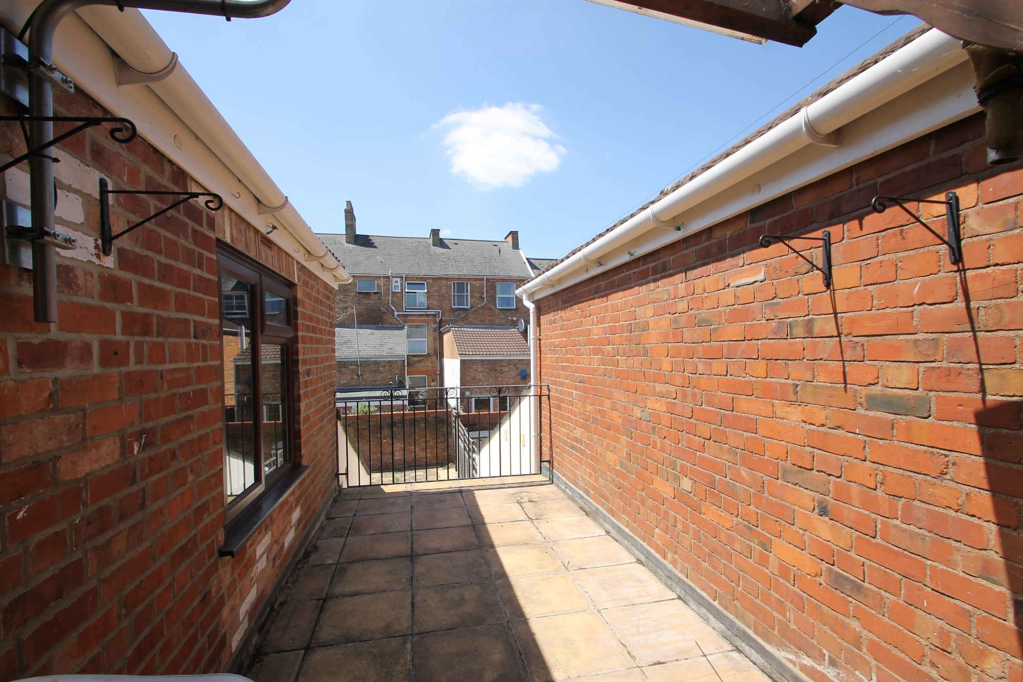 Flat Albemarle Road in Taunton