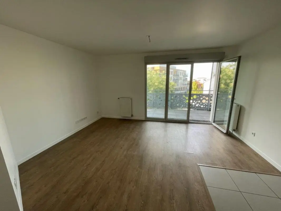 Flat Avenue Henri Barbusse in Bobigny