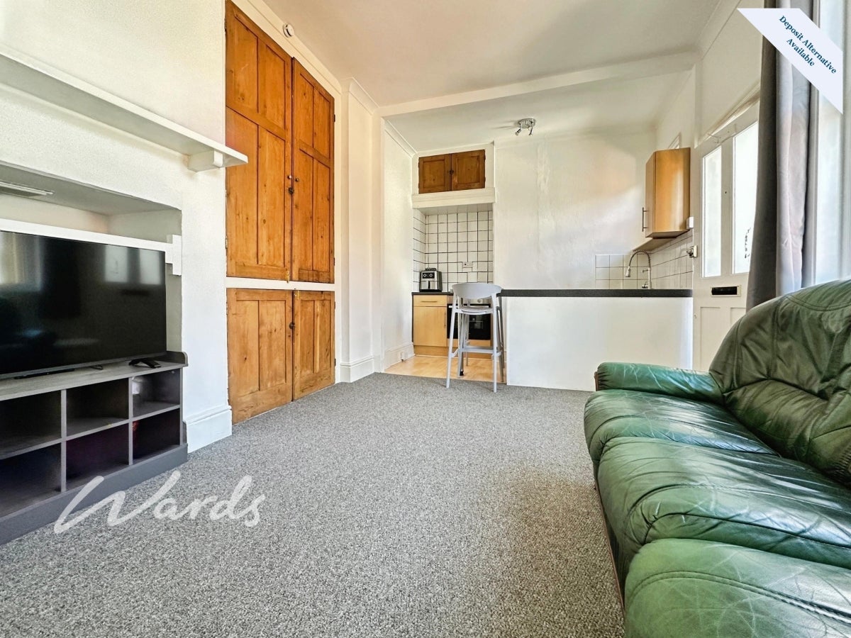 Flat Buckland Road in Maidstone