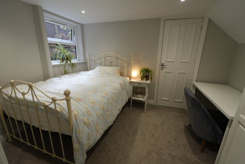 Room Hanover Square in Leeds