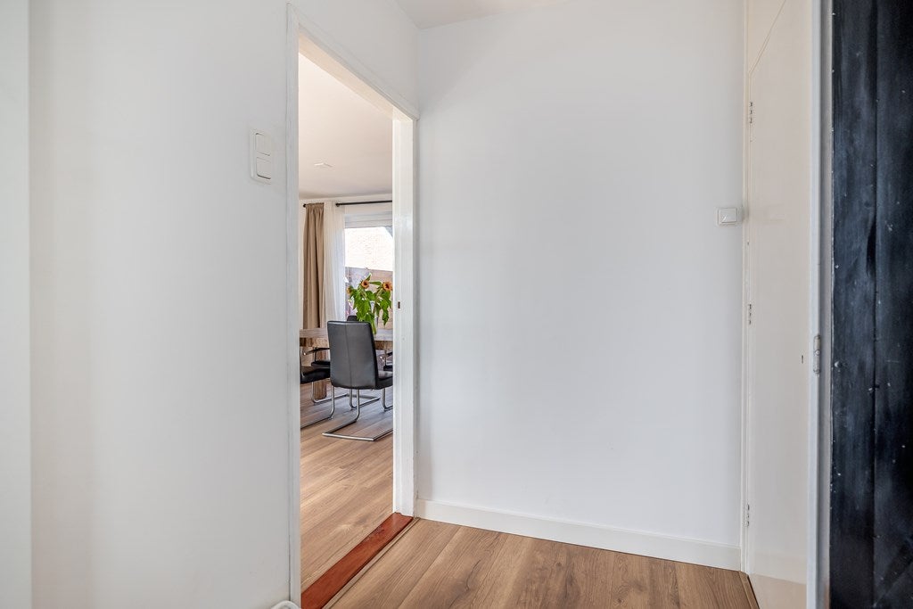 Twee-onder-één-kap te koop: Heemskerkstraat 84, Veendam