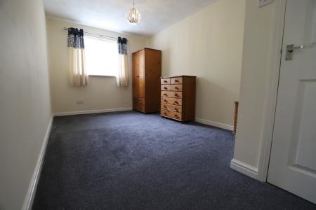 Flat Bucknall Road in Stoke-on-Trent
