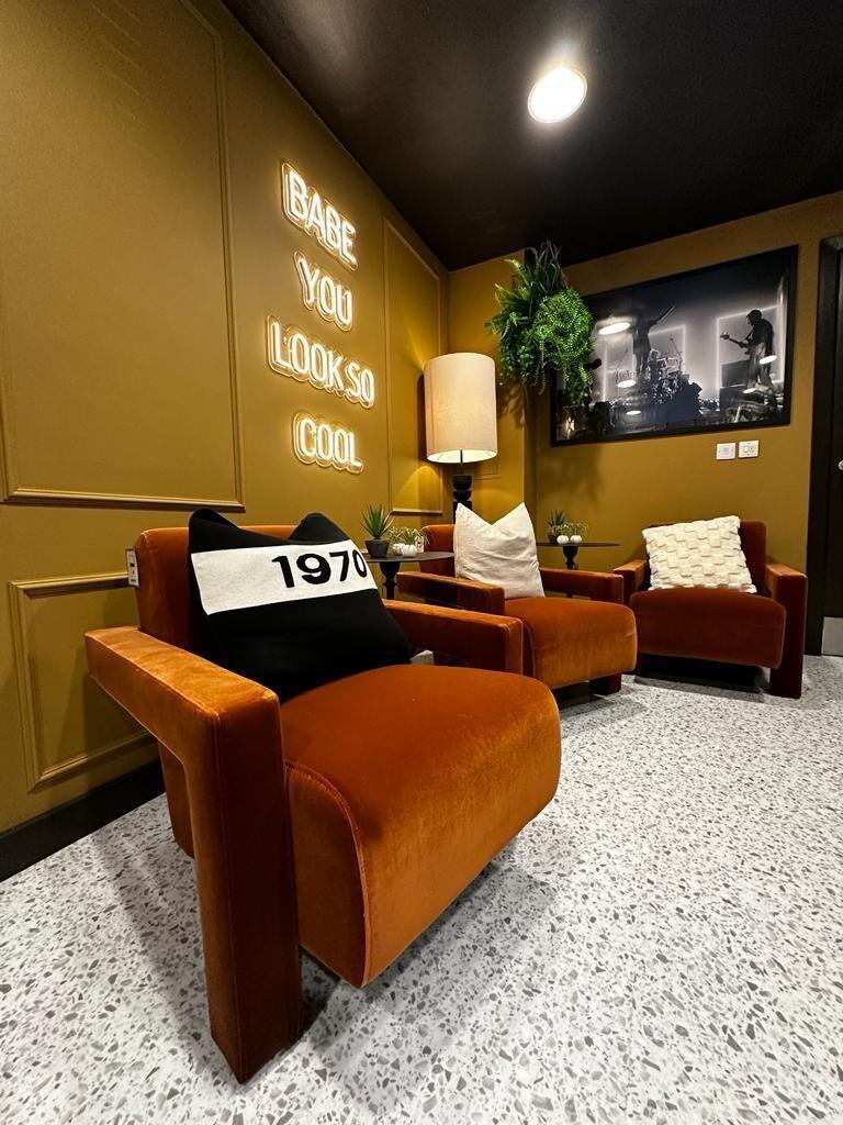Room Blandford Square in Newcastle upon Tyne