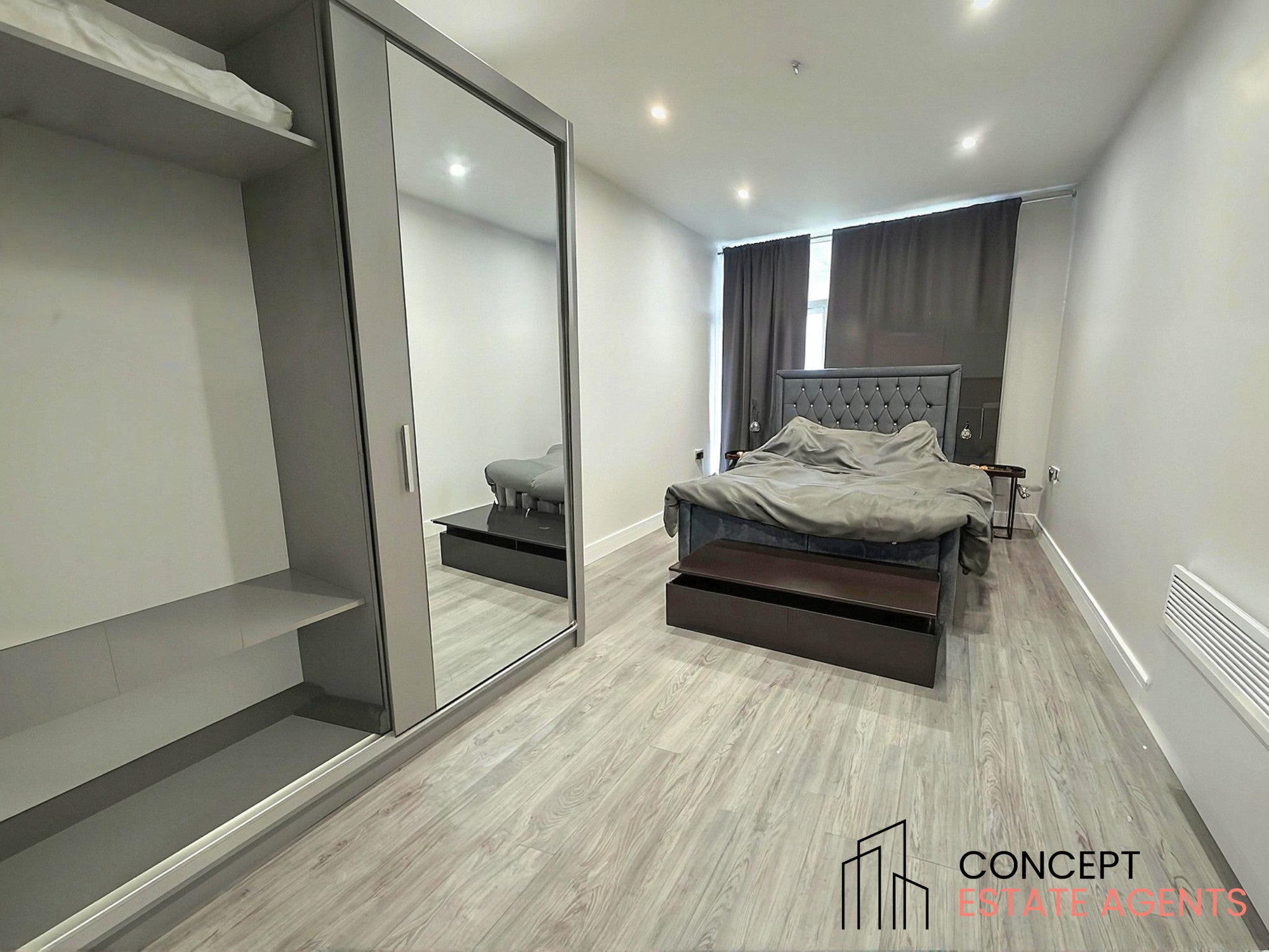 Flat Cavendish Avenue in Greater London