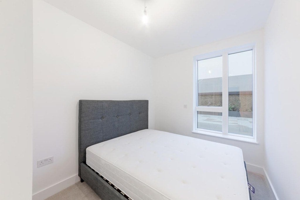 Flat Kings Holt Mews in Greater London