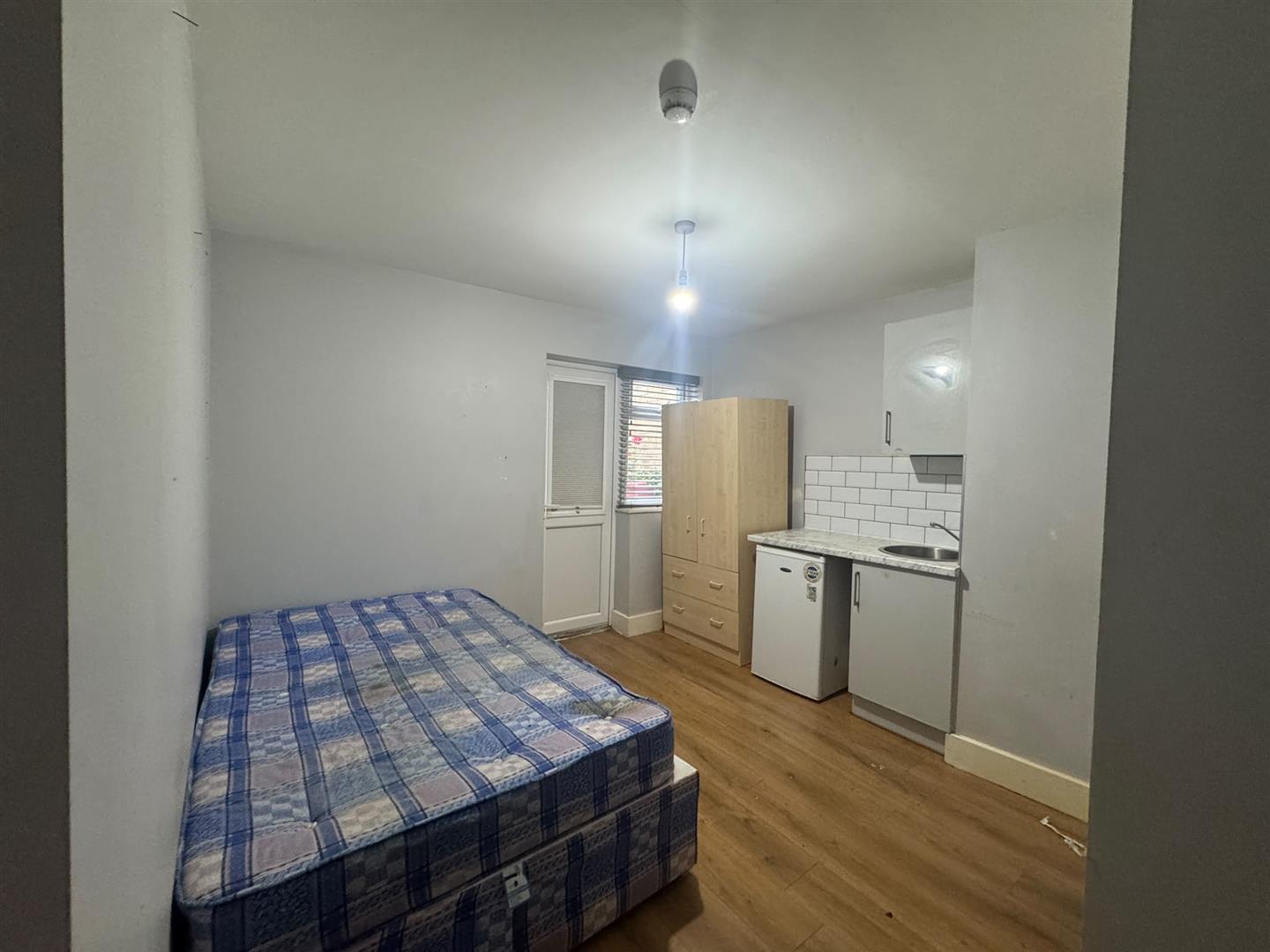 Flat Tollington Road in Greater London