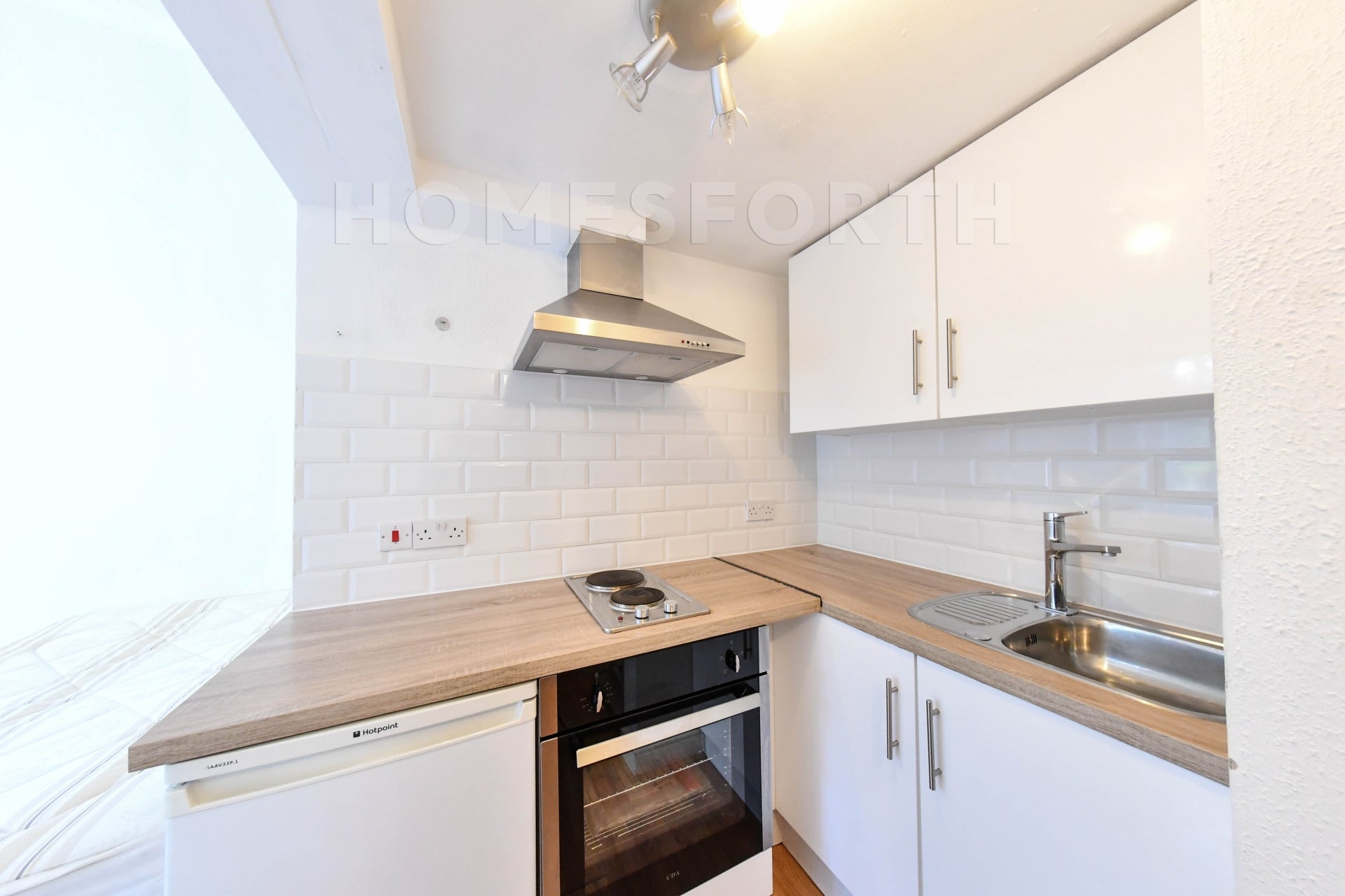 Flat West End Lane in Greater London