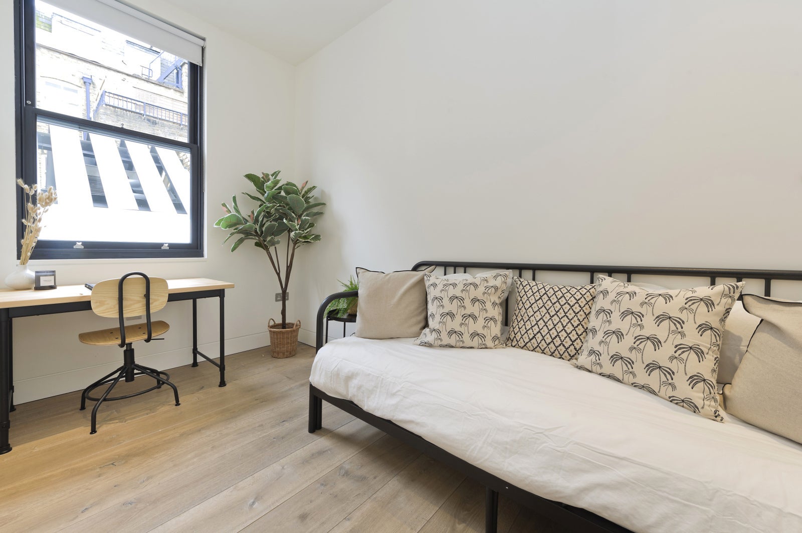Flat Great Titchfield Street in City of Westminster