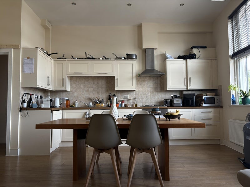 Flat Ossory Road in Greater London