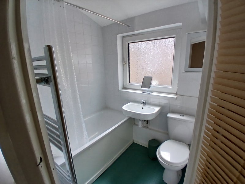 Room Doggett Road in Greater London