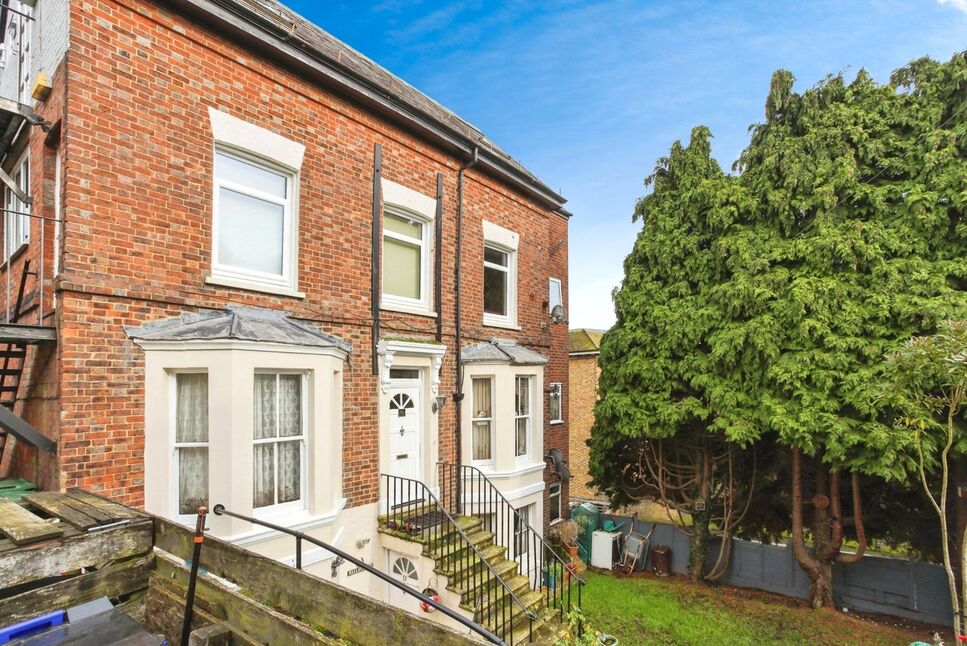 Flat Rock Villa Road in Tunbridge Wells