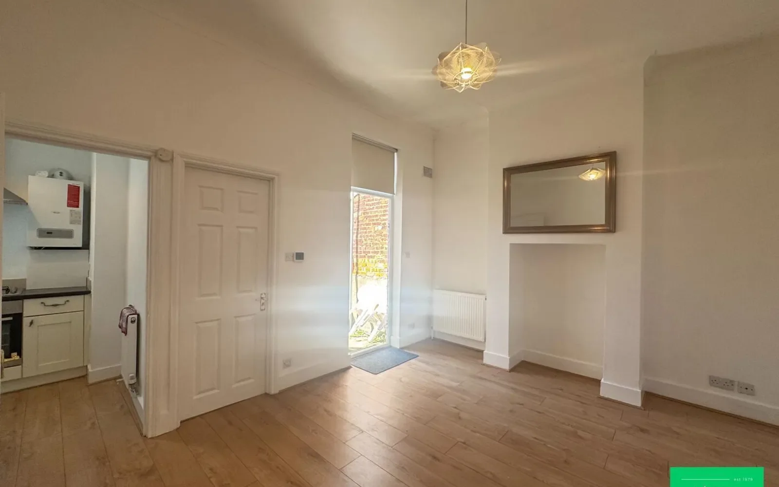 Flat Cedar Road in Greater London