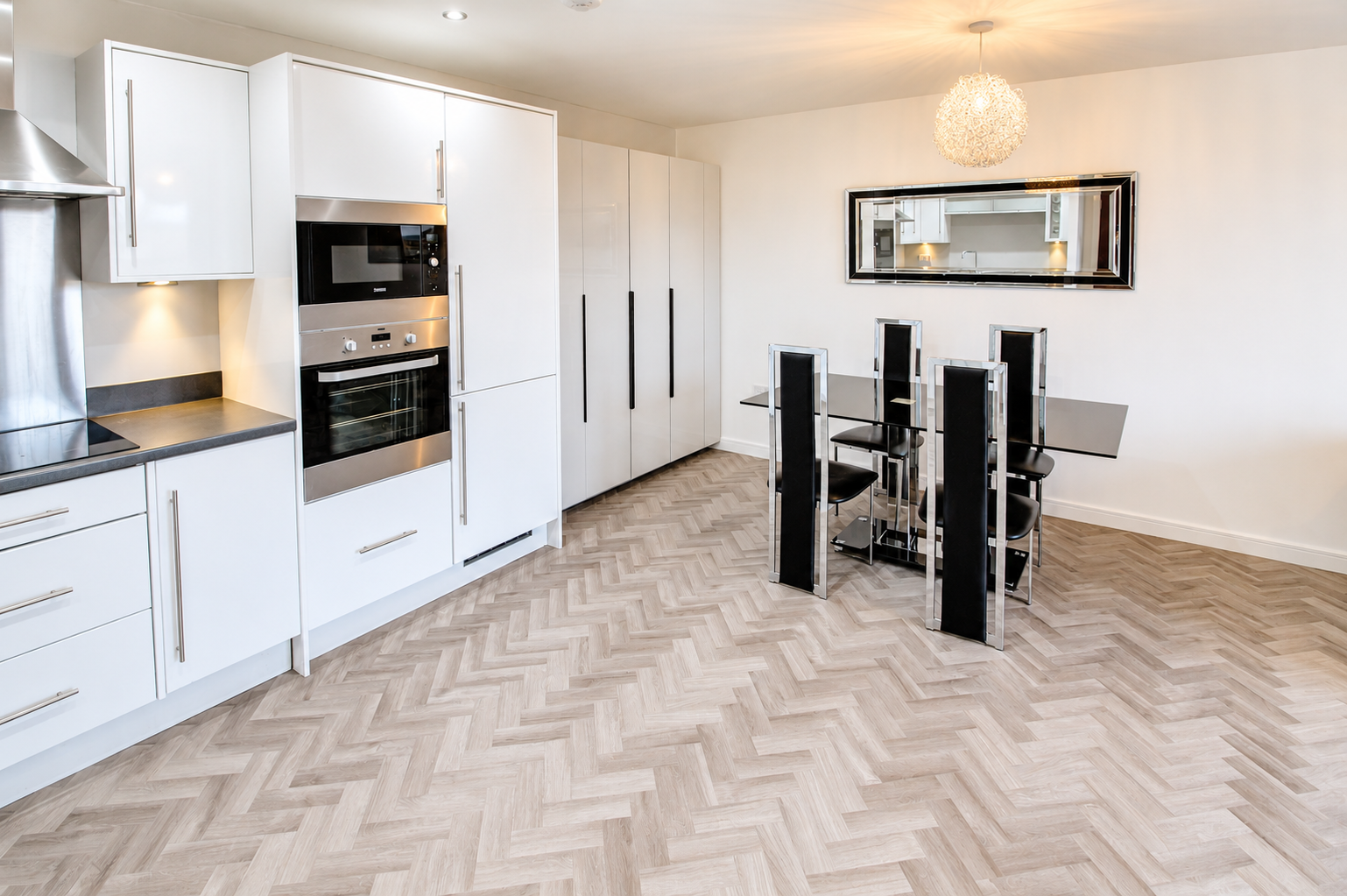 Flat Brinkburn Court in Newcastle upon Tyne