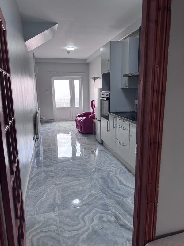 Room Carnanton Road in Greater London