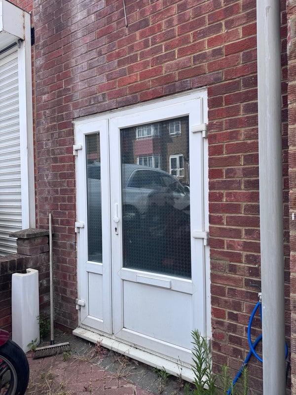 Room Carnanton Road in Greater London
