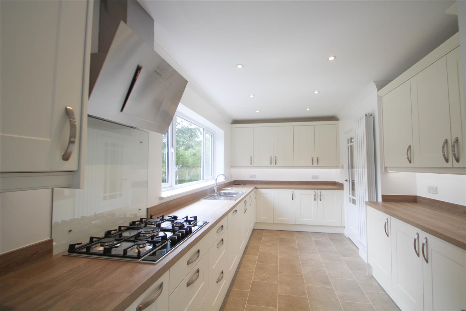 House Iberian Way in Surrey Heath