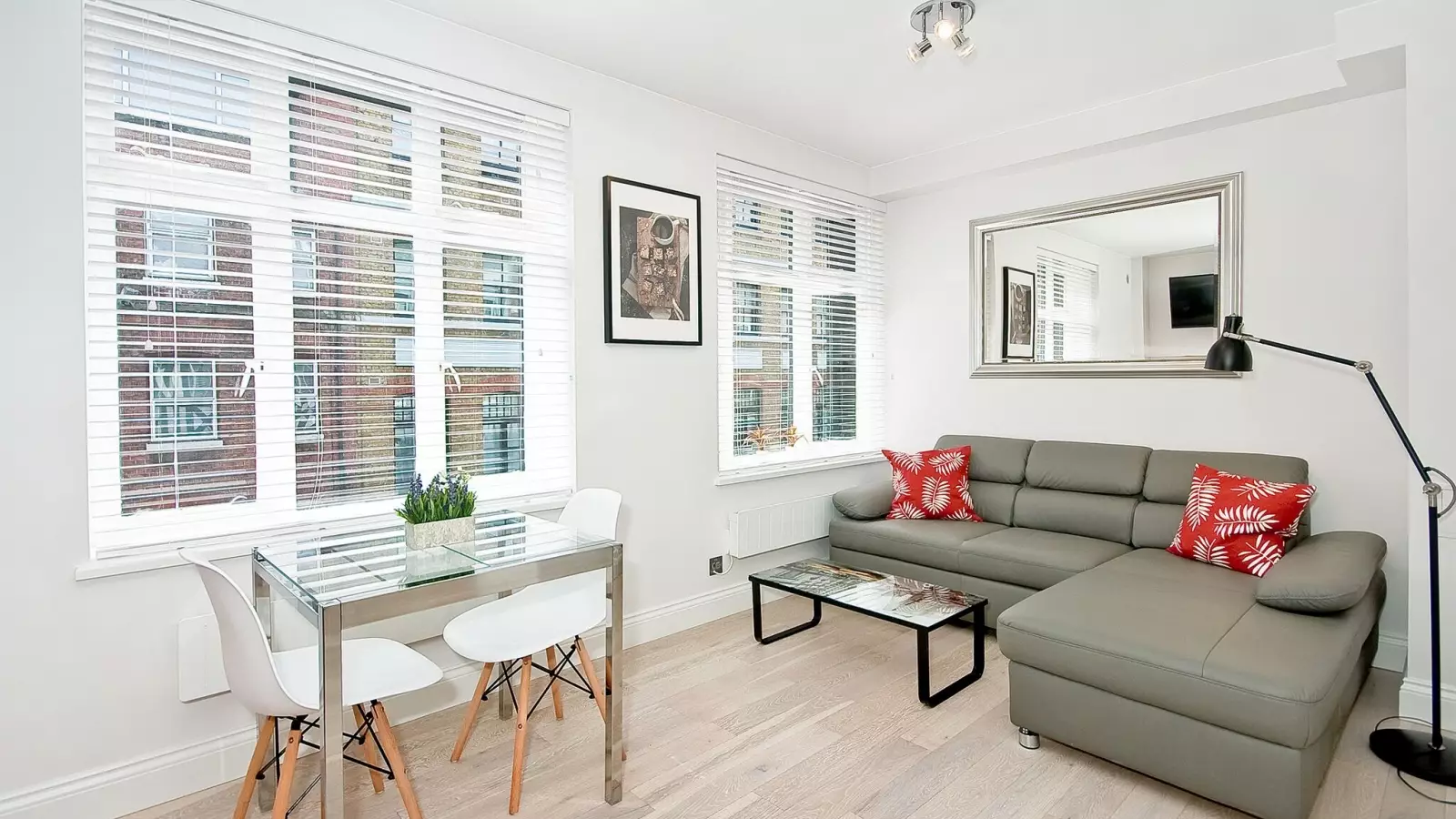 Flat James Court in City of Westminster
